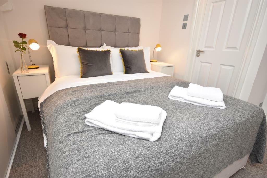 Apt 3, Opera House Ensuite 4Th Floor By Indigo Flats Londres Exterior foto